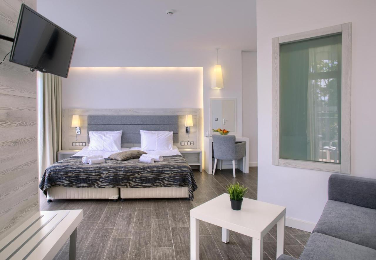 Luna Beach Hotel Golden Sands Exterior foto