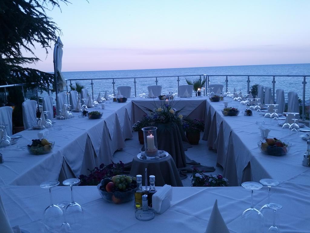 Luna Beach Hotel Golden Sands Exterior foto