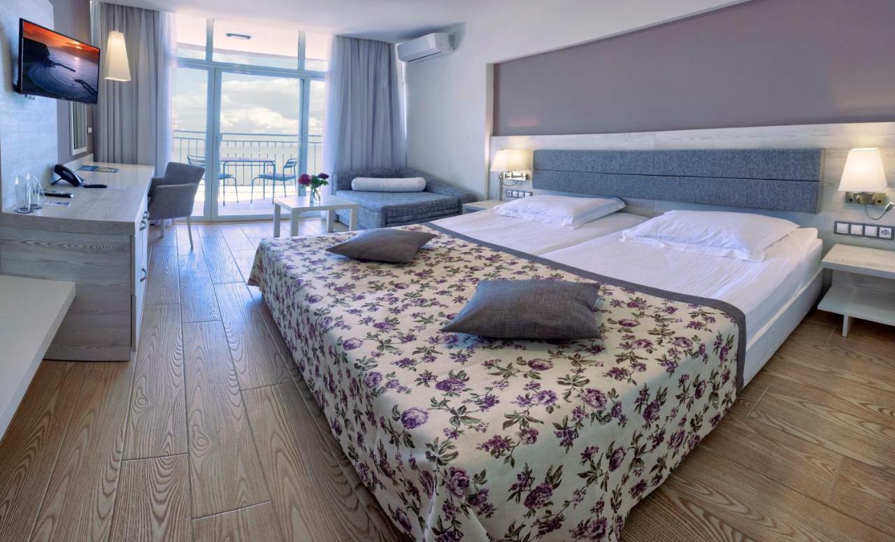 Luna Beach Hotel Golden Sands Exterior foto